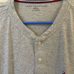 Tommy Hilfiger Light Gray Short Sleeve Tee